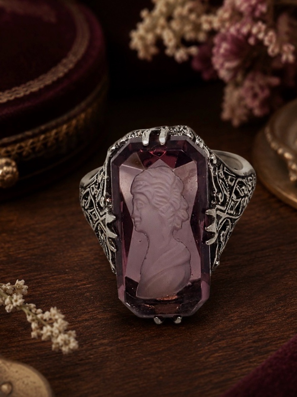 VINTAGE Purple Intaglio Cameo Sterling Silver Cocktail Ring